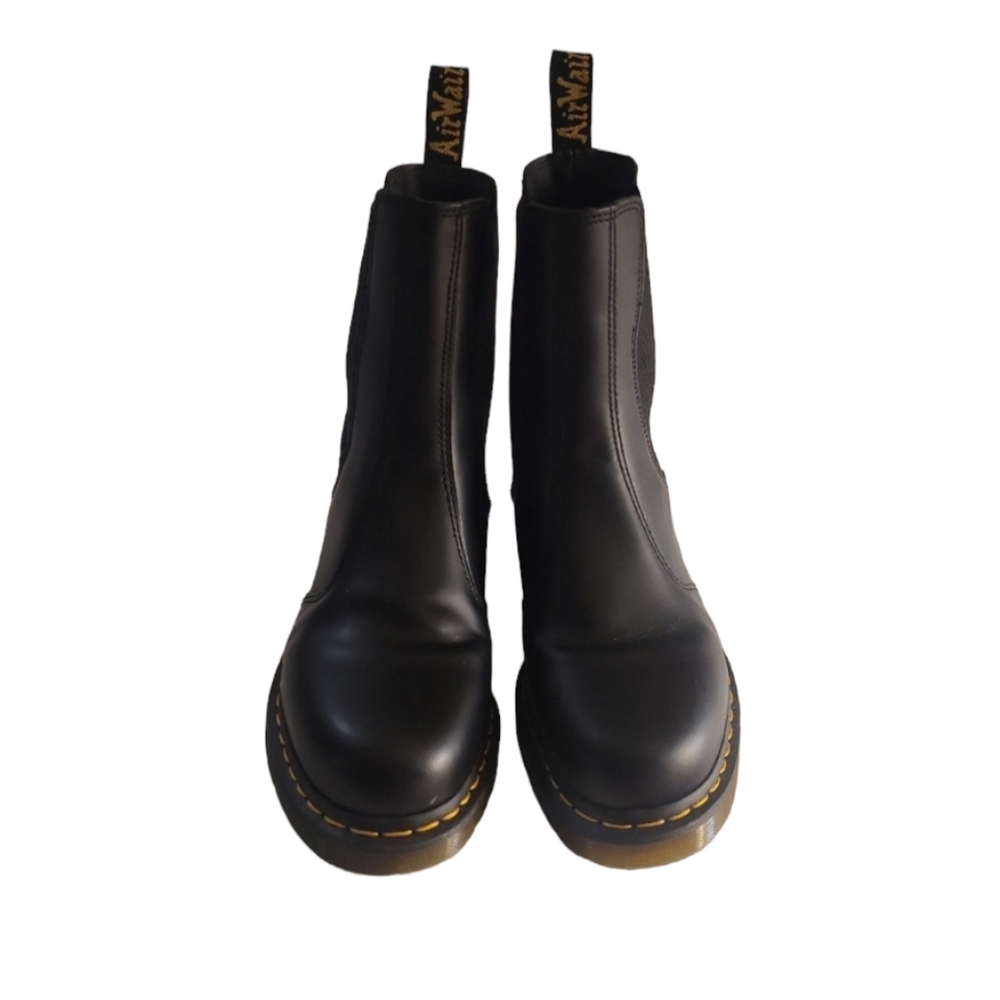 Dr. Martens Chelsea boot